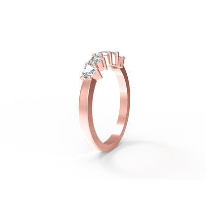RKC Moissanit-Ehering mit fünf Herzschliff, 14 Karat Gelbgold plattiert, 925er Silber, Damenring, Gewicht 2 g, Breite 2 mm