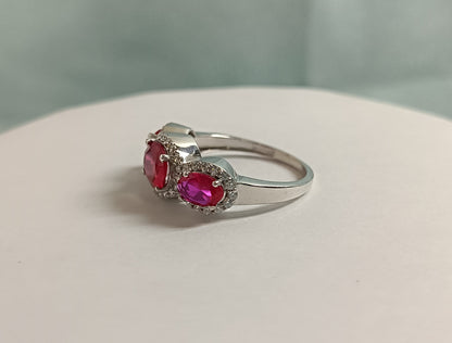 Fede nuziale RKC con pietra preziosa rosa rubino taglio ovale Gioielli in argento 925 placcato oro bianco 14 carati Peso 3,40 g Larghezza 1,70 mm