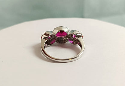 Fede nuziale RKC con pietra preziosa rosa rubino taglio ovale Gioielli in argento 925 placcato oro bianco 14 carati Peso 3,40 g Larghezza 1,70 mm