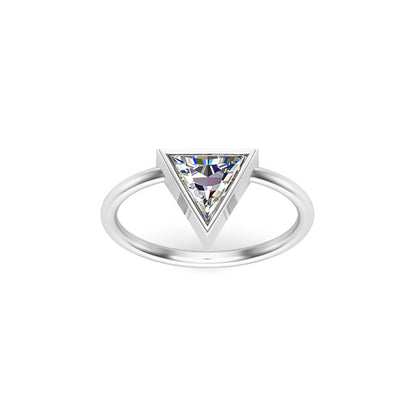 Fede nuziale da donna con taglio Trillion RKC Anello solitario in argento 925 placcato in oro bianco 14 carati Peso 2,20 g Larghezza 1,80 mm