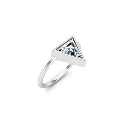 Fede nuziale da donna con taglio Trillion RKC Anello solitario in argento 925 placcato in oro bianco 14 carati Peso 2,20 g Larghezza 1,80 mm