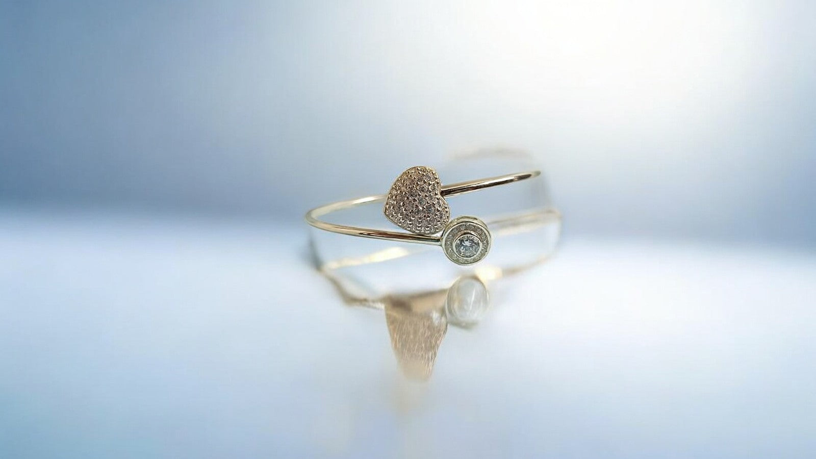 RKC 925 Sterling Silber 2,5 Karat Moissanit für Damen-Armreif, 14 Karat Weißgold vergoldet, Produktgewicht: 7 g