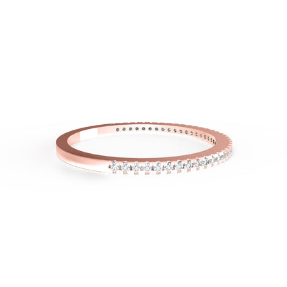RKC Runder Moissanit-Ring aus 925er-Sterlingsilber, halbe Ewigkeit, stapelbarer Bandring für Damen, 925er-Silber, 14 Karat Roségold vergoldet, Gewicht 1,10 g, Breite 1,30 mm