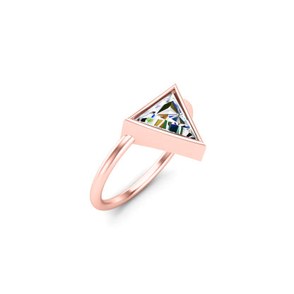 Fede nuziale da donna con taglio Trillion RKC Anello solitario in argento 925 placcato in oro bianco 14 carati Peso 2,20 g Larghezza 1,80 mm