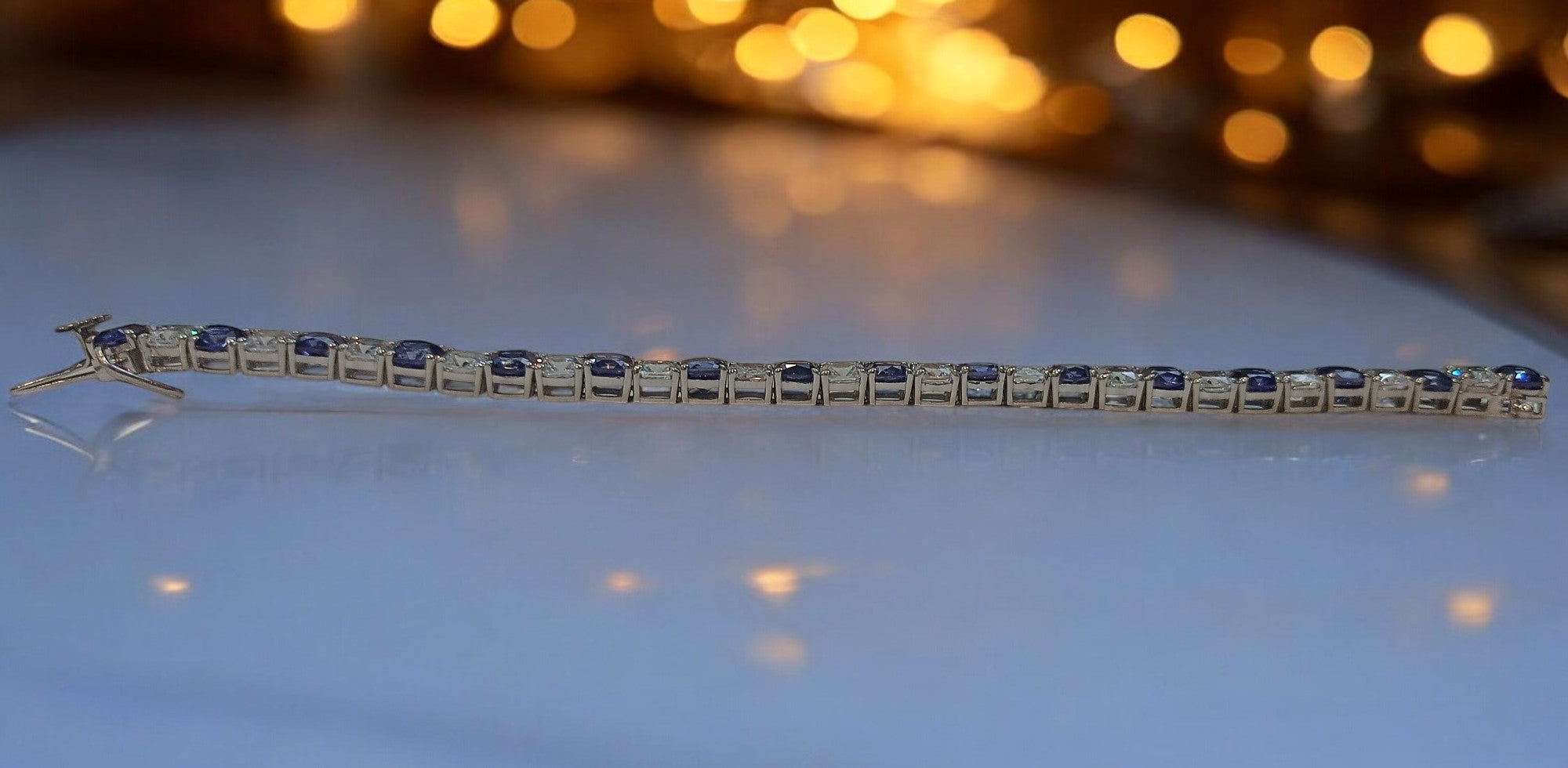 Bracciale da donna in argento sterling RKC 925 con zaffiro da 10 ct e moissanite, placcato in oro bianco 14 carati, peso 20 g.