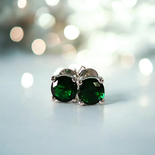 RKC Silver Round Cut Emerald Green Stud Earrings Weight 2.5 gm