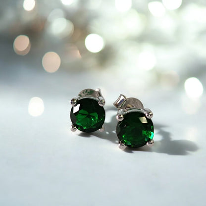 RKC Silver Round Cut Emerald Green Stud Earrings Weight 2.5 gm