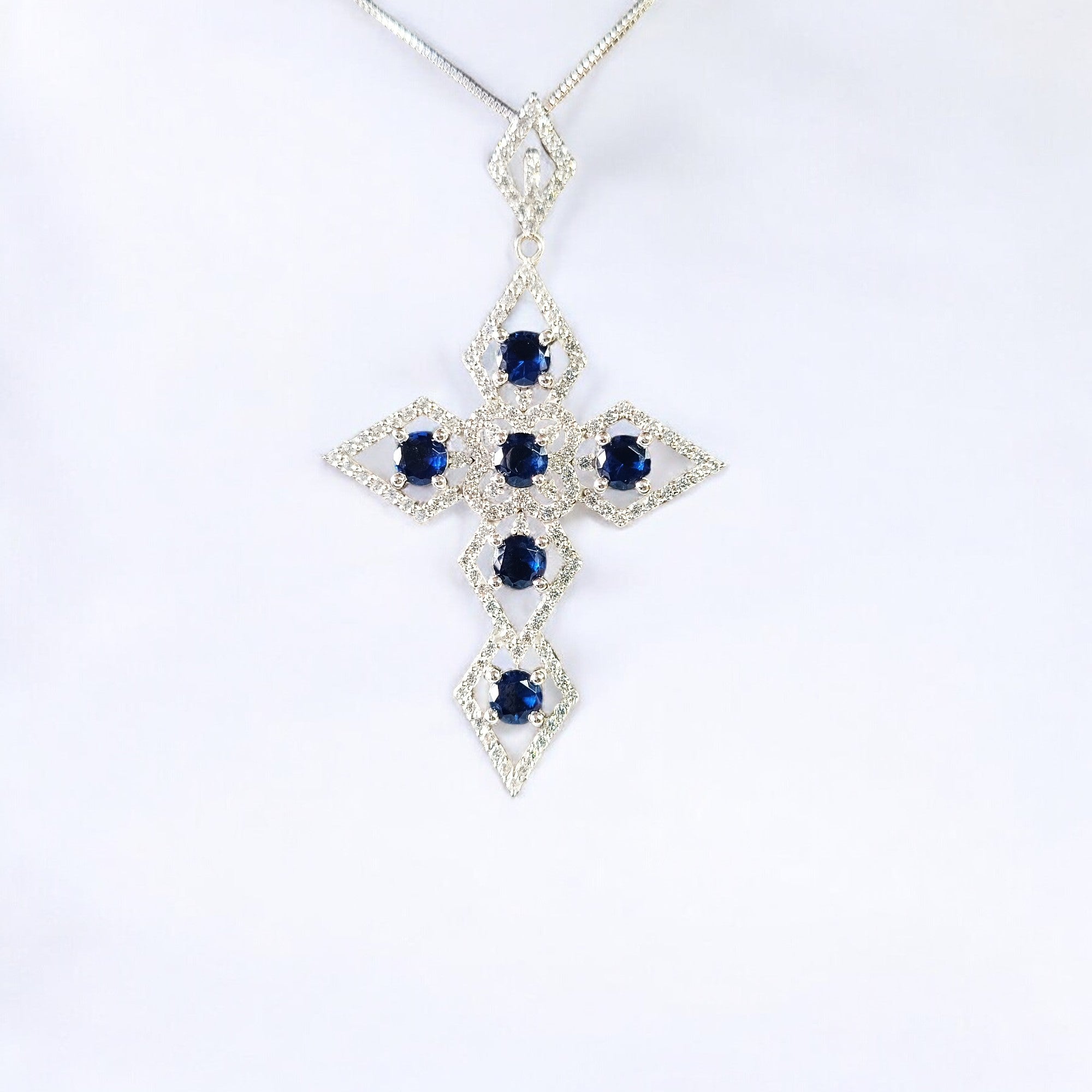 RKC 5,00 Karat Edelstein-Kreuz-Anhänger-Halskette, 925er Silberschmuck, 14 Karat Weißgold vergoldet, Gewicht 13,00 g, Höhe 66,00 mm