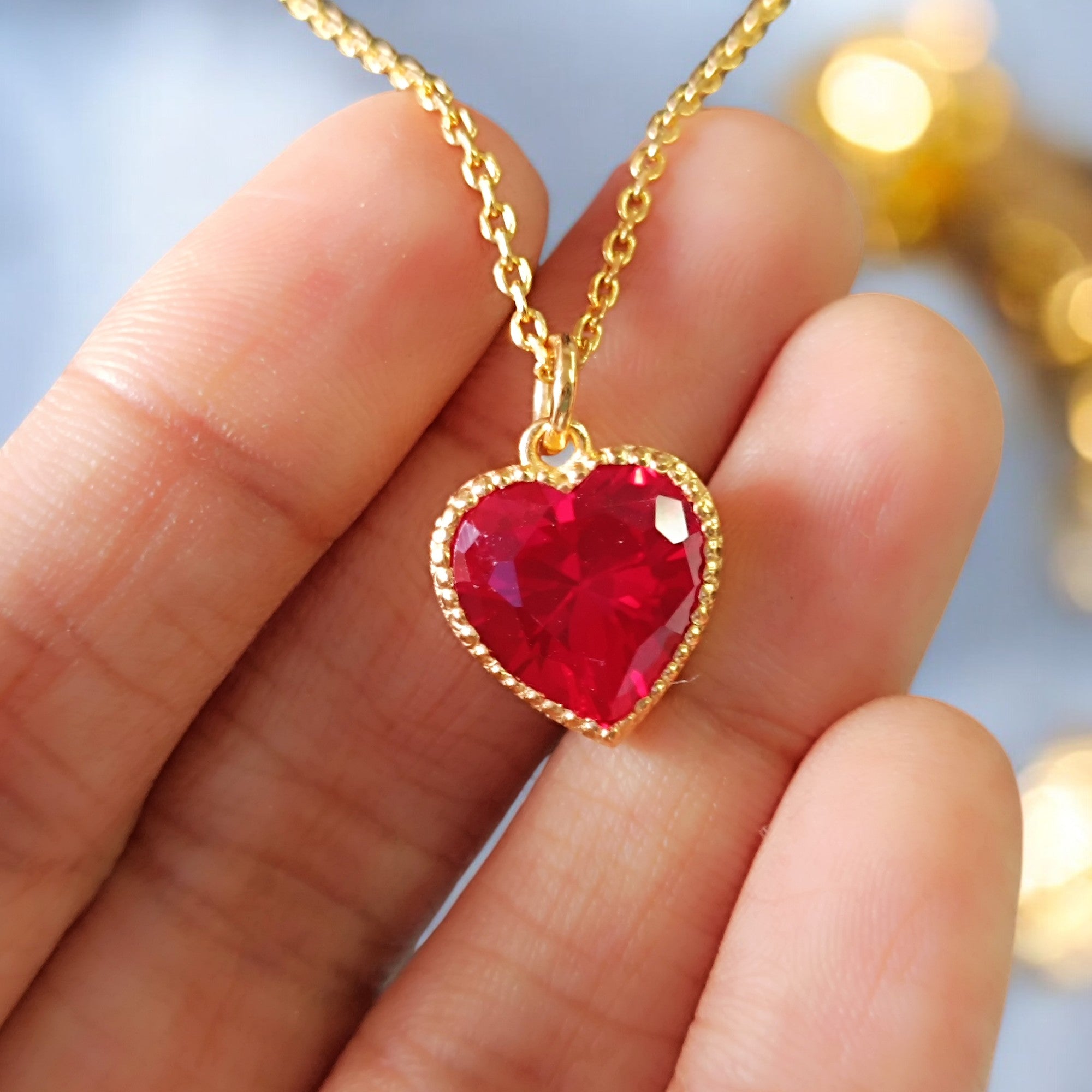RKC 925 Sterling Silber Herz Liebevoll in Rot Anhänger Gold über 2,2 Karat Gewicht 3,3 GM Höhe 15 mm
