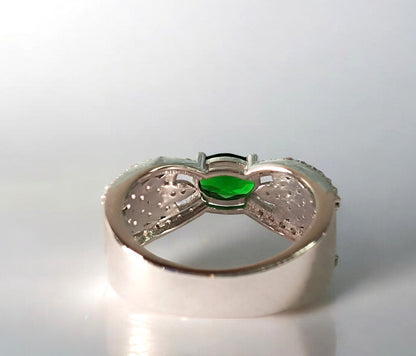 RKC Ovaler Smaragd-Verlobungsring aus 925er Sterlingsilber für Damen, 14 Karat Weißgold vergoldet, Gewicht 5,30 g, Breite 4,80 mm
