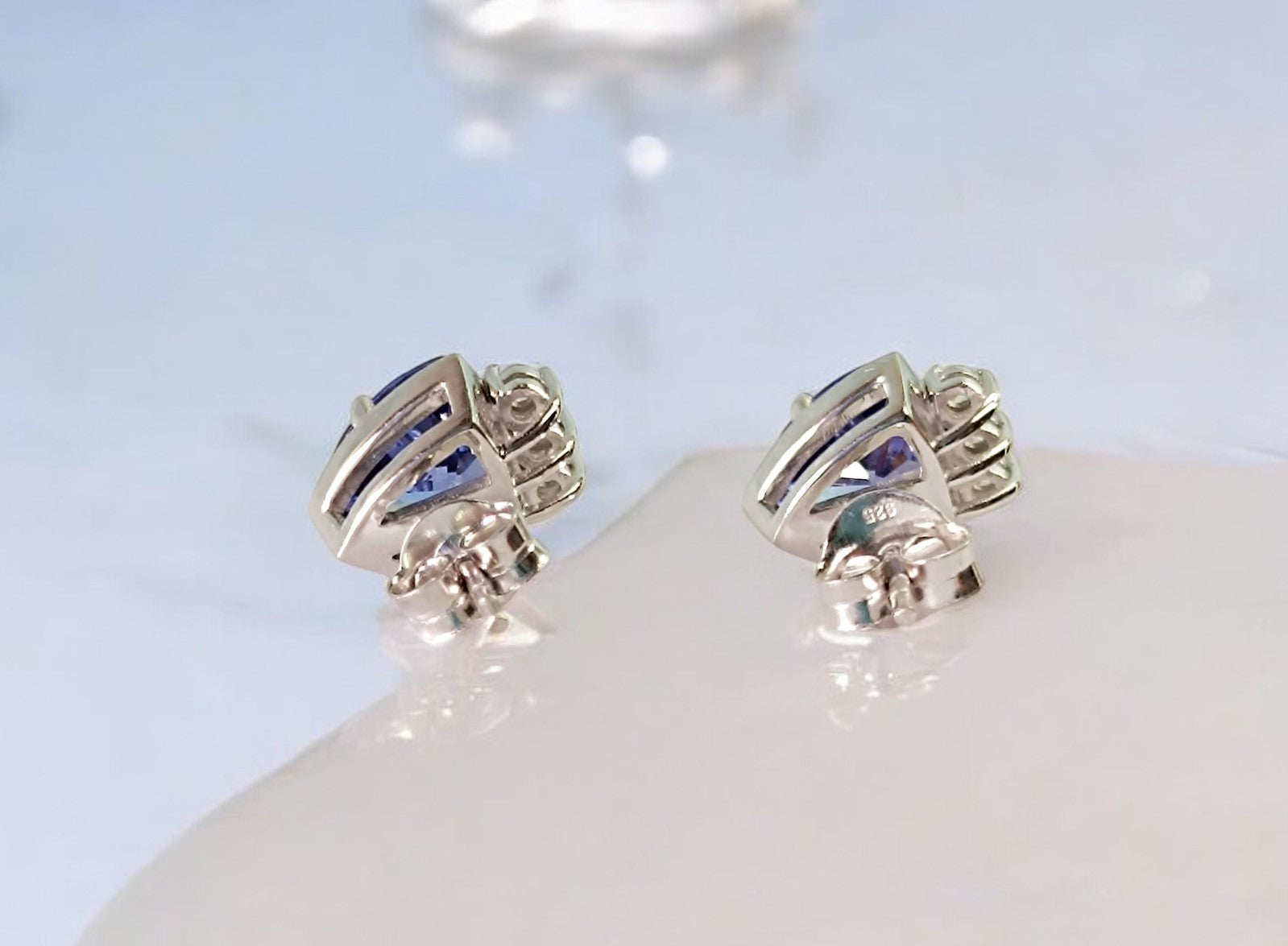 Orecchino da donna con perno push-back in argento sterling RKC con tanzanite in argento sterling 925, bianco 14k, peso del prodotto 2,5 GM