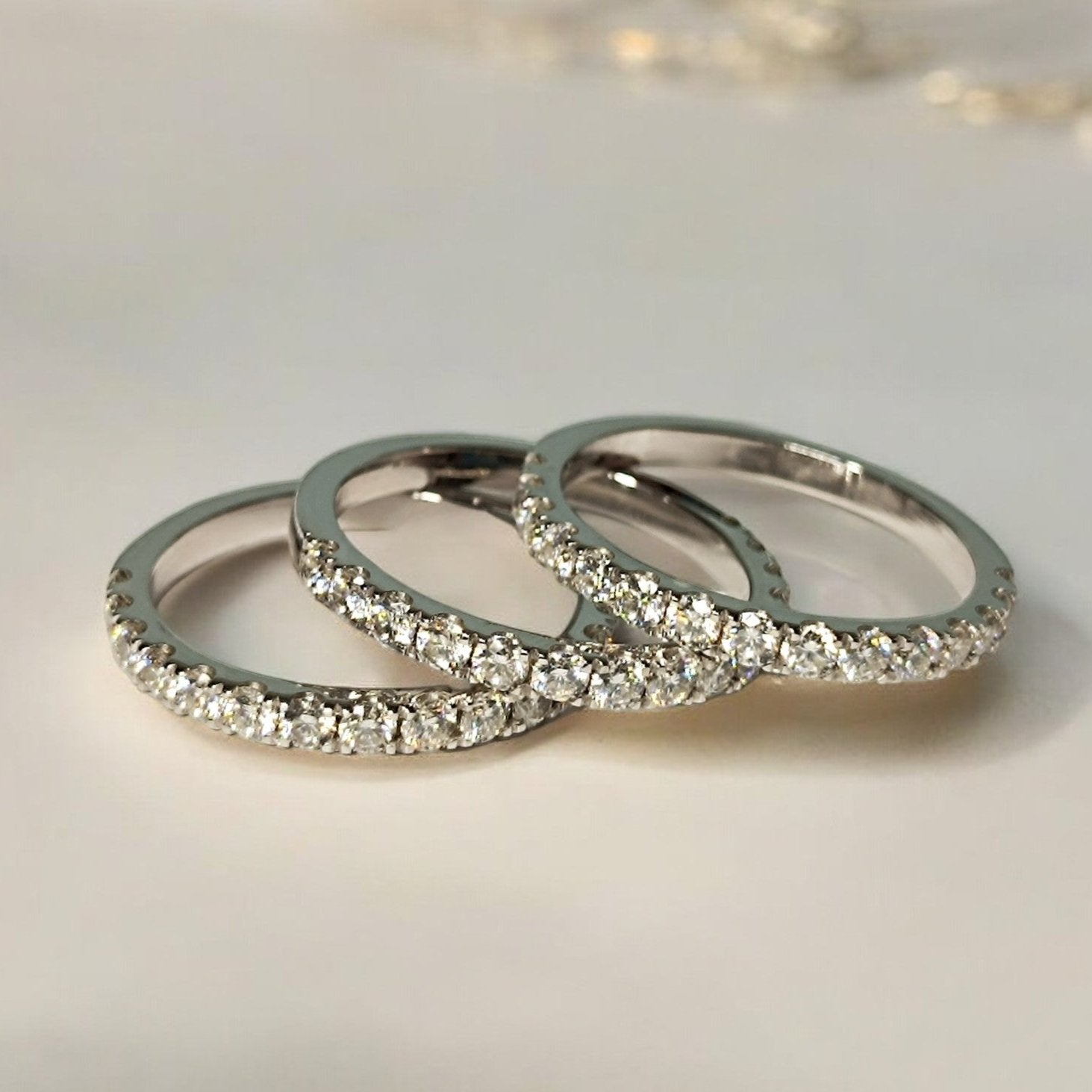 RKC Trio Set 0,5 ct Moissanit Eheringe aus Silber, Sterlingsilber, Gewicht 6 g und Breite 2 mm