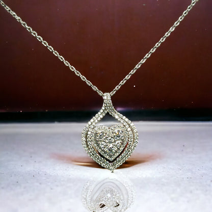 Ciondolo a forma di cuore in moissanite da 1,05 ct con dichiarazione scintillante in argento 925 placcato in oro bianco 14 carati peso 5,5 g, altezza 26 mm