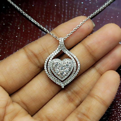 Ciondolo a forma di cuore in moissanite da 1,05 ct con dichiarazione scintillante in argento 925 placcato in oro bianco 14 carati peso 5,5 g, altezza 26 mm