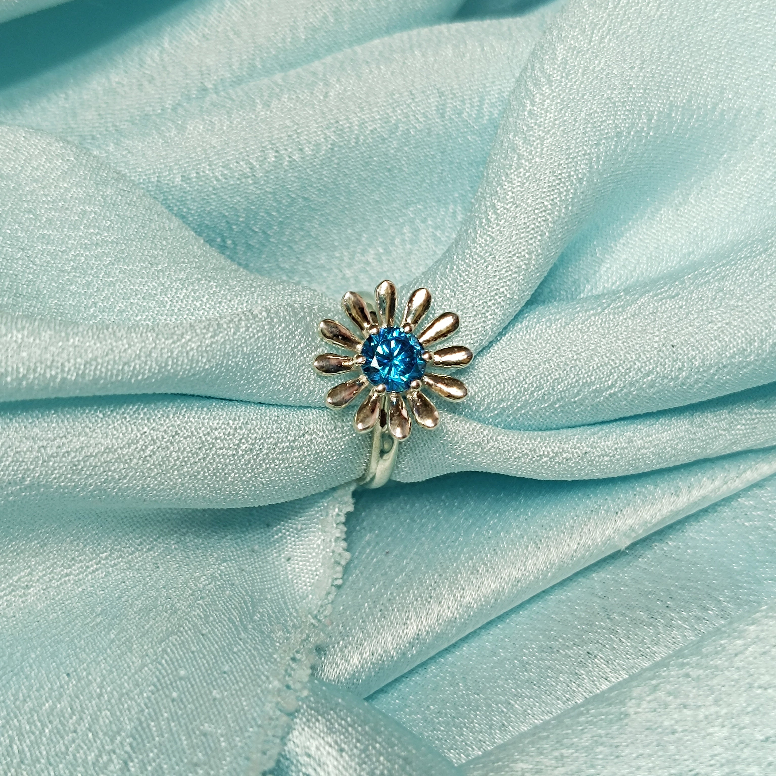 RKC Blue Diamond Flower Engagement Rings 925 Sterling Silver Weight 2 gm