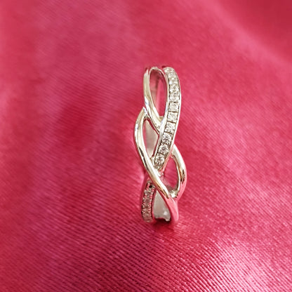 RKC Runder Moissanit-Versprechensbandring als Geschenk für Frauen, 925er Silber, 14 Karat Weißgold vergoldet, Gewicht 2 g, Breite 1,7 mm