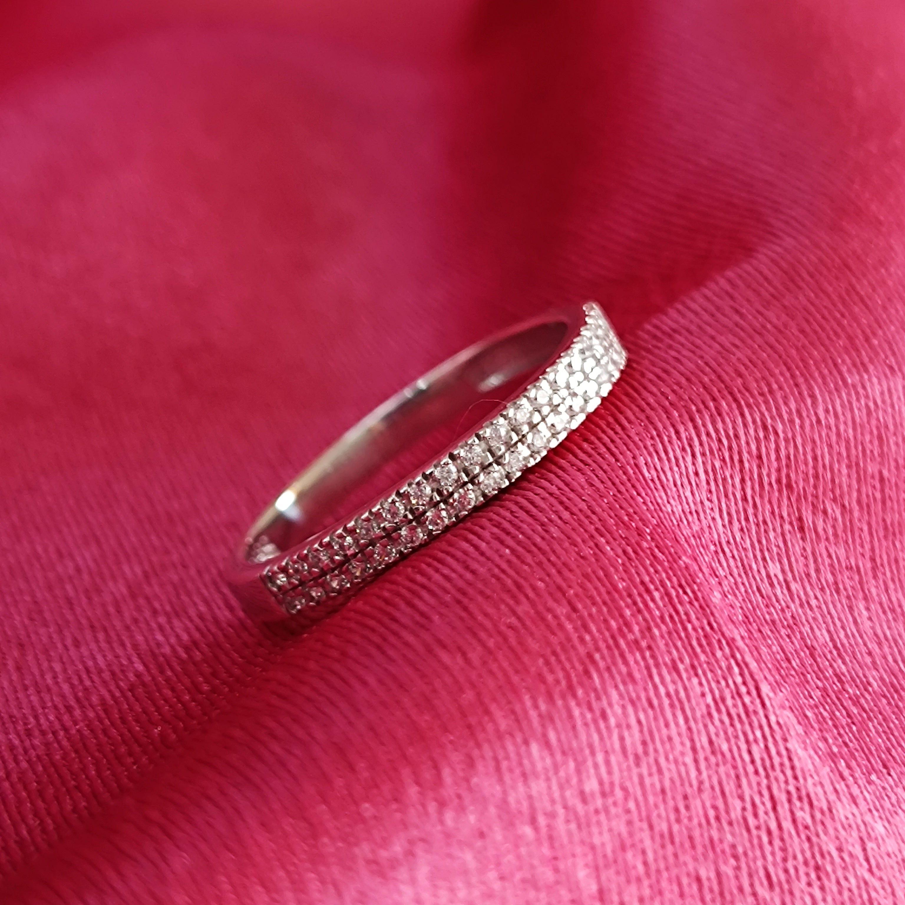 RKC Runder Moissanit-Ehering für Damen, Geburtstagsgeschenk, 925er Silber, 14 Karat Weißgold vergoldet, Gewicht 2,3 g, Breite 2,5 mm