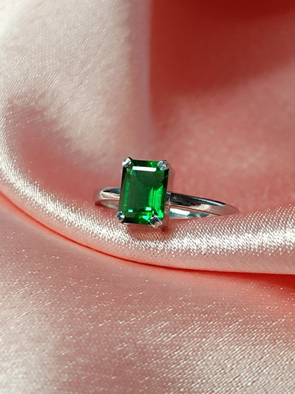 RKC 2 Ct Green Emerald Solitaire Promise Engagement Ring 14k White Gold Plated 925 Sterling Silver