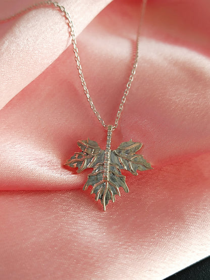 RKC Leaf Sterling Silver Pendant Necklace Gift For Women's 14k White Gold Plated Weight 2 Gm