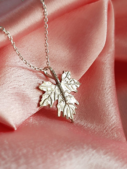 RKC Leaf Sterling Silver Pendant Necklace Gift For Women's 14k White Gold Plated Weight 2 Gm