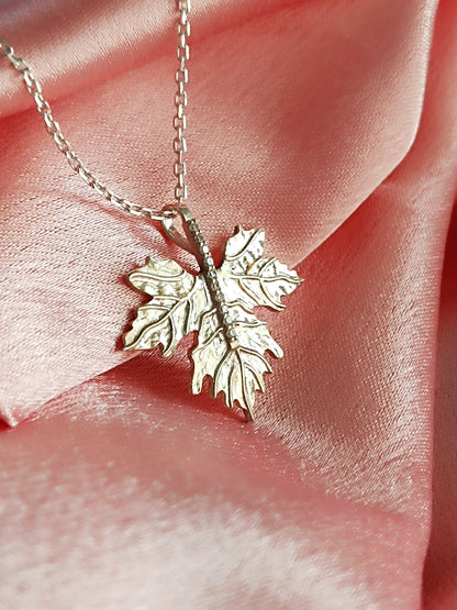 RKC Leaf Sterling Silver Pendant Necklace Gift For Women's 14k White Gold Plated Weight 2 Gm