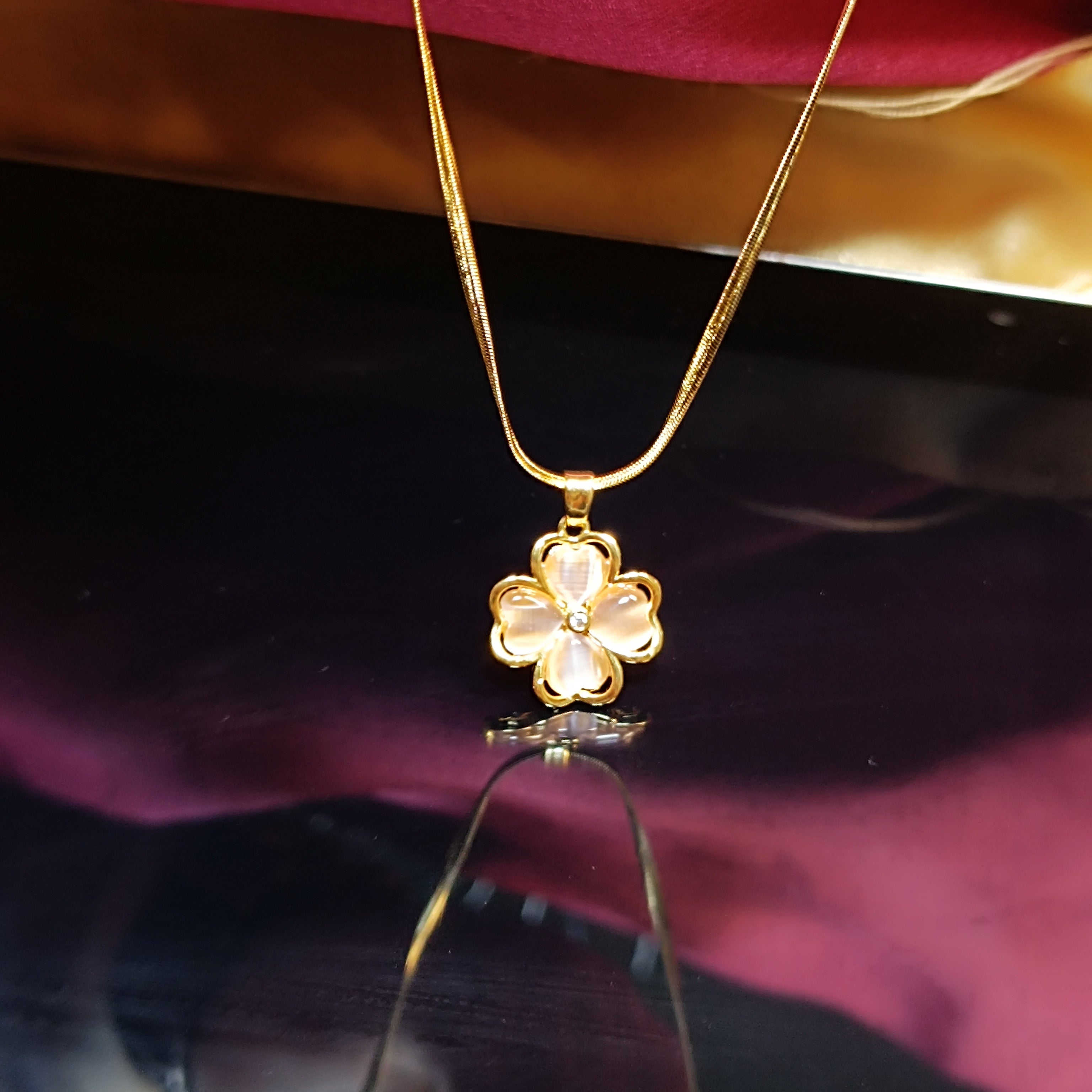 RKC Lucky Four Leaf Clover Pendant Necklace – Elegant Jewelry for Women