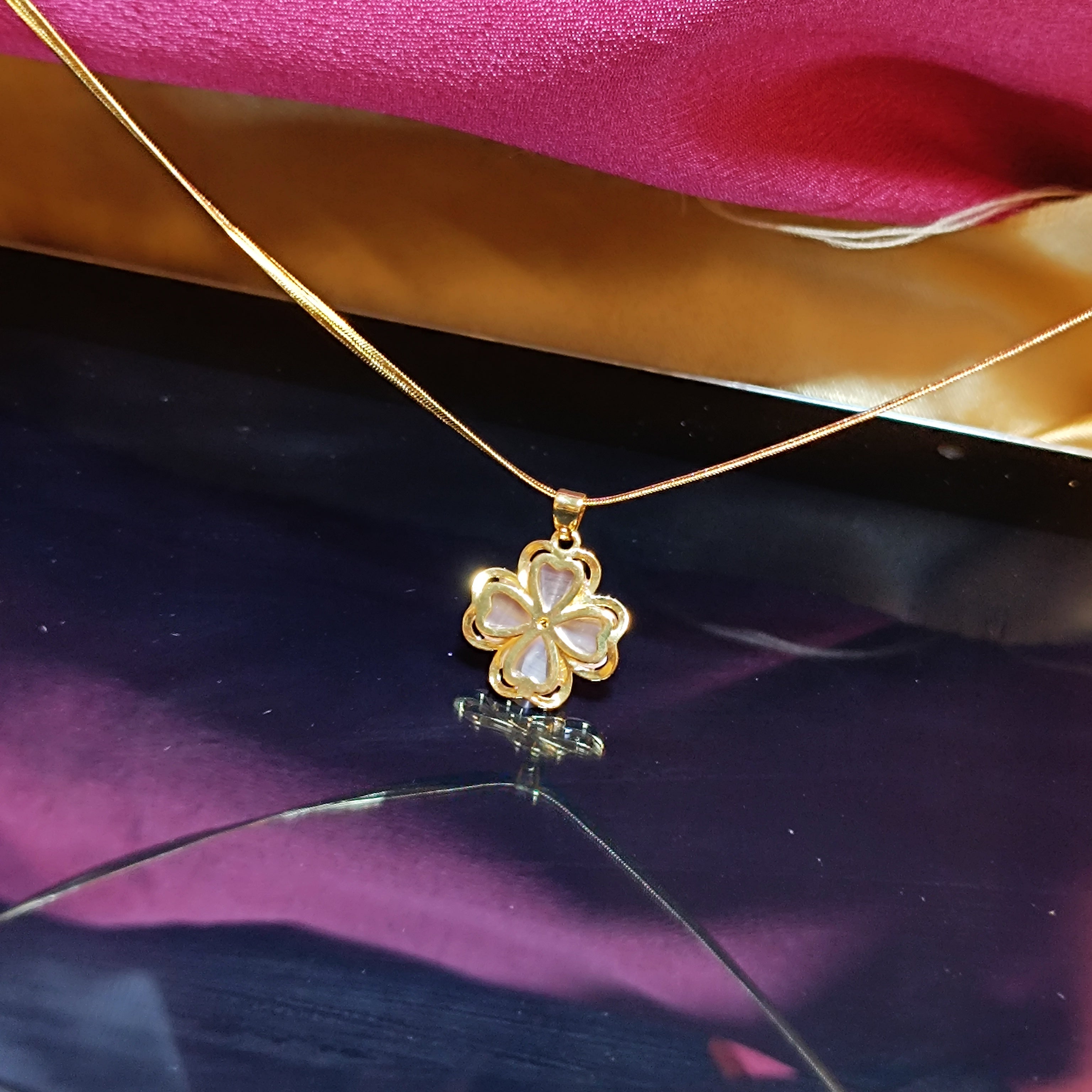 RKC Lucky Four Leaf Clover Pendant Necklace – Elegant Jewelry for Women