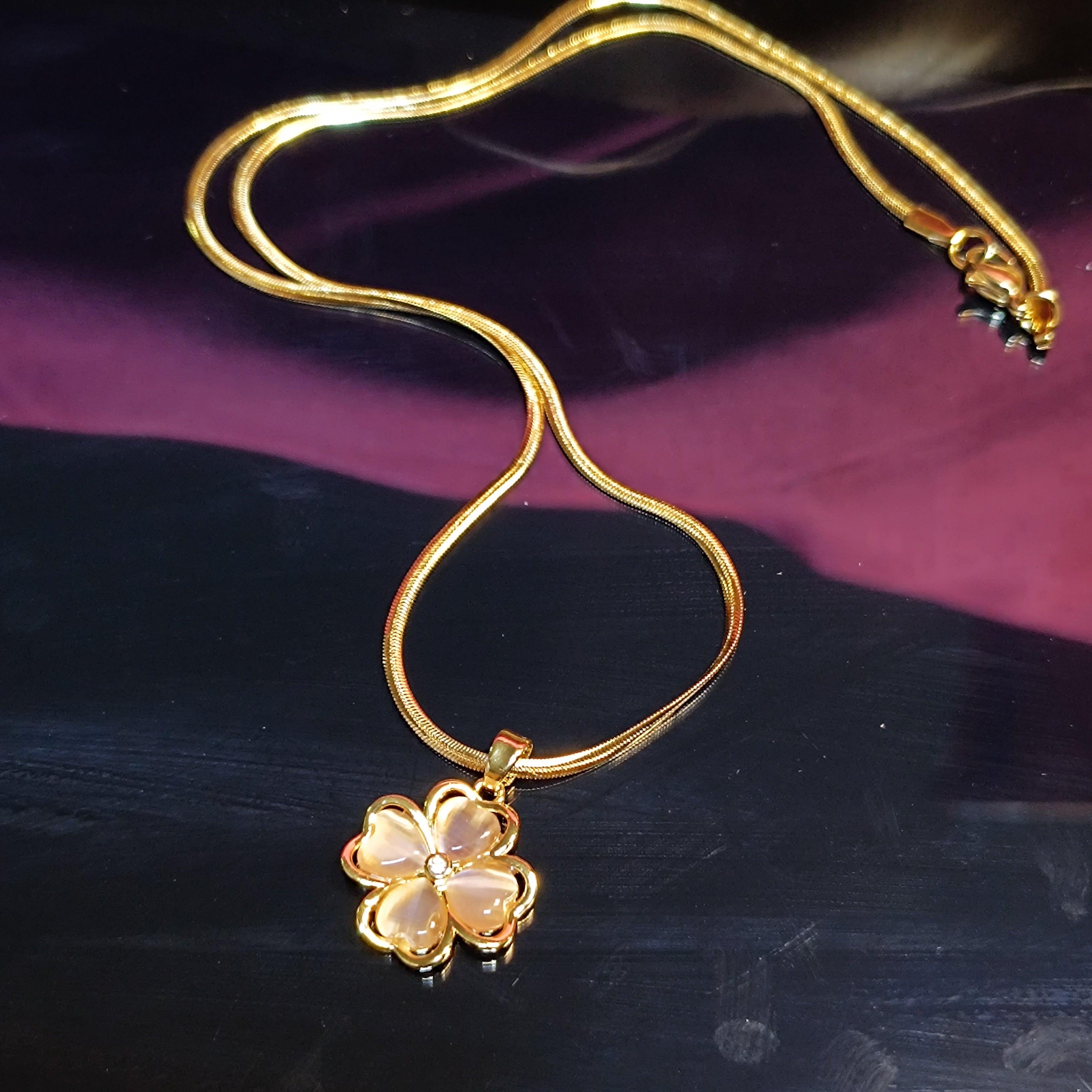 RKC Lucky Four Leaf Clover Pendant Necklace – Elegant Jewelry for Women