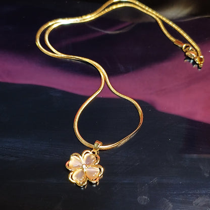 RKC Lucky Four Leaf Clover Pendant Necklace – Elegant Jewelry for Women