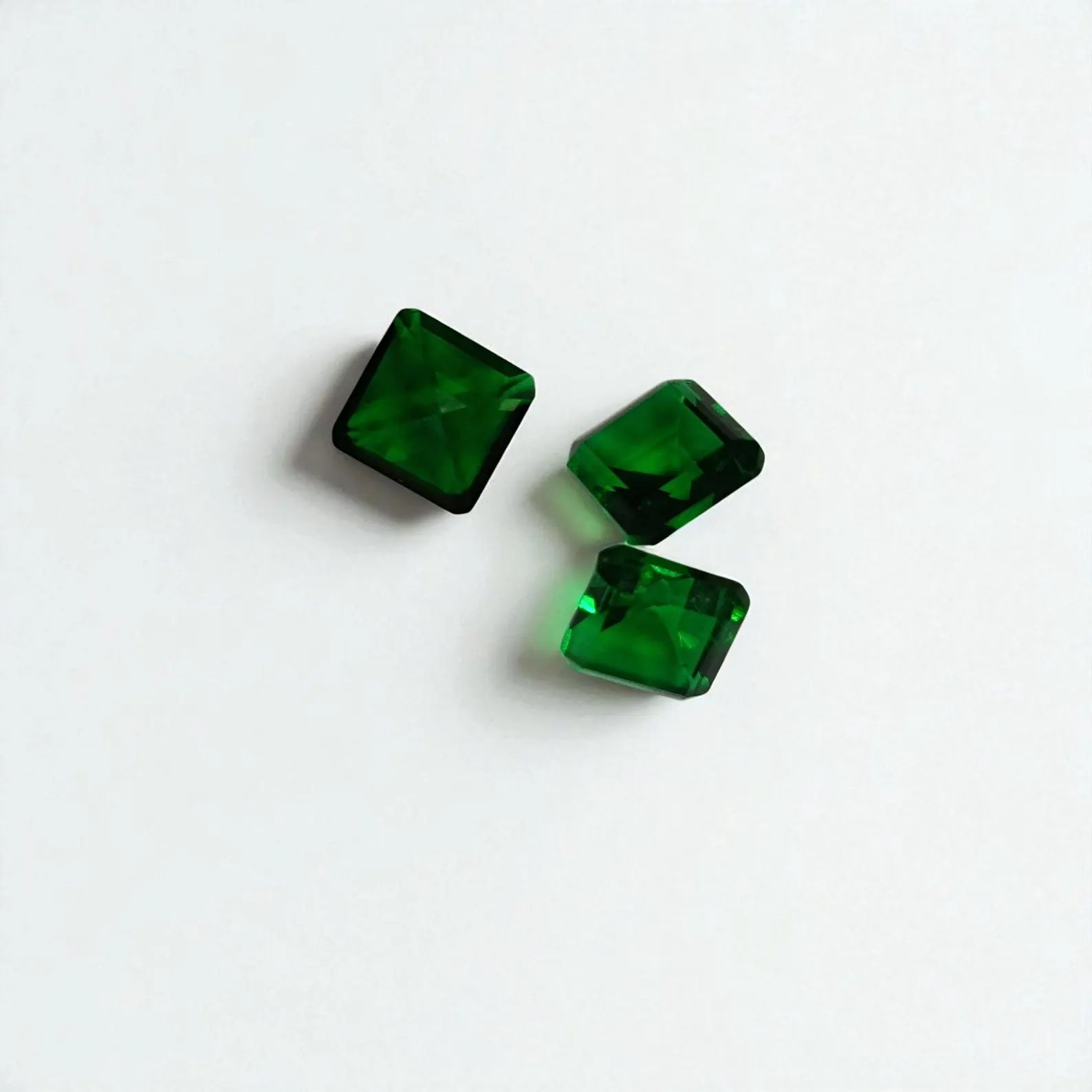 7 x 6 mm Green Emerald Loose Gemstone, Asscher Cut