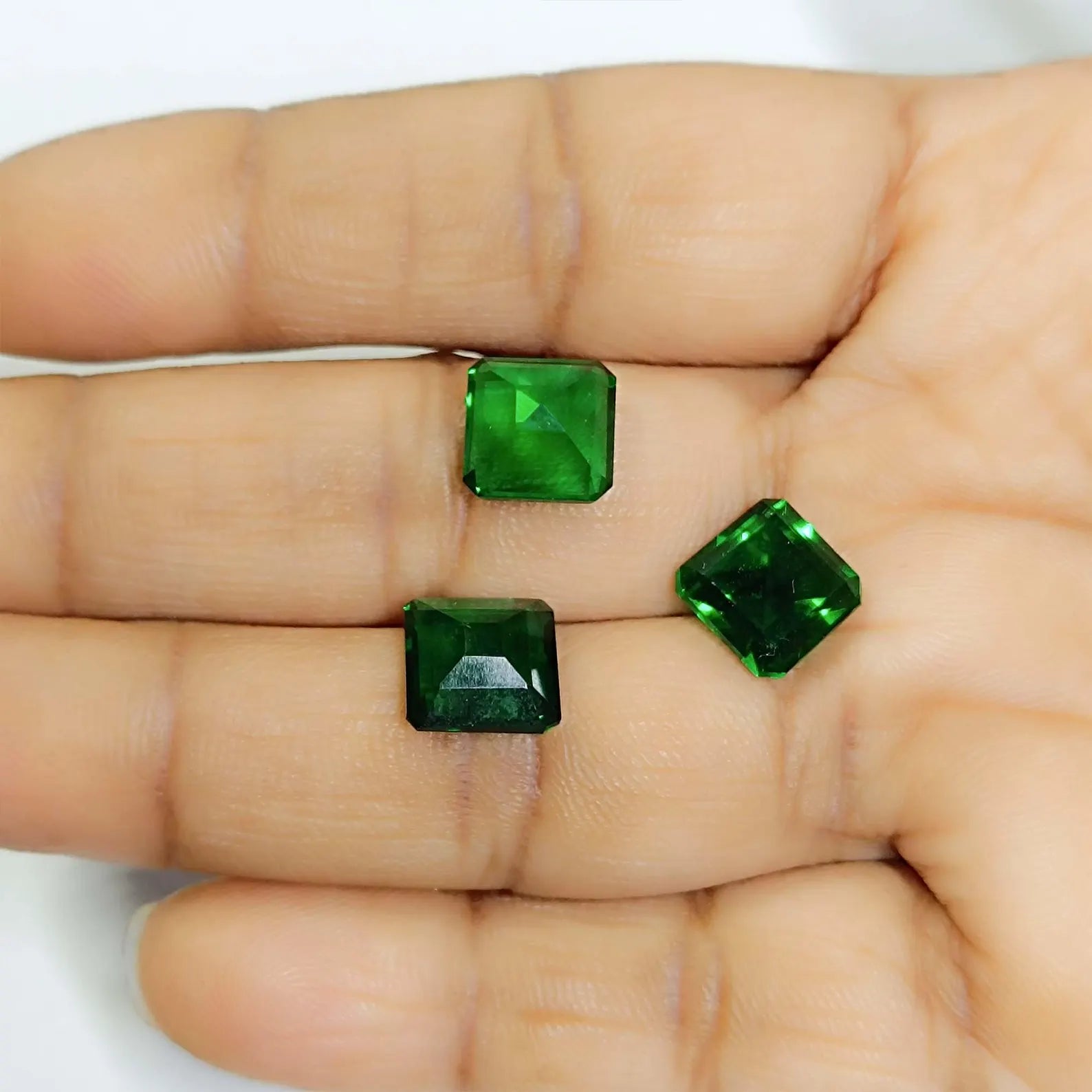 7 x 6 mm Green Emerald Loose Gemstone, Asscher Cut