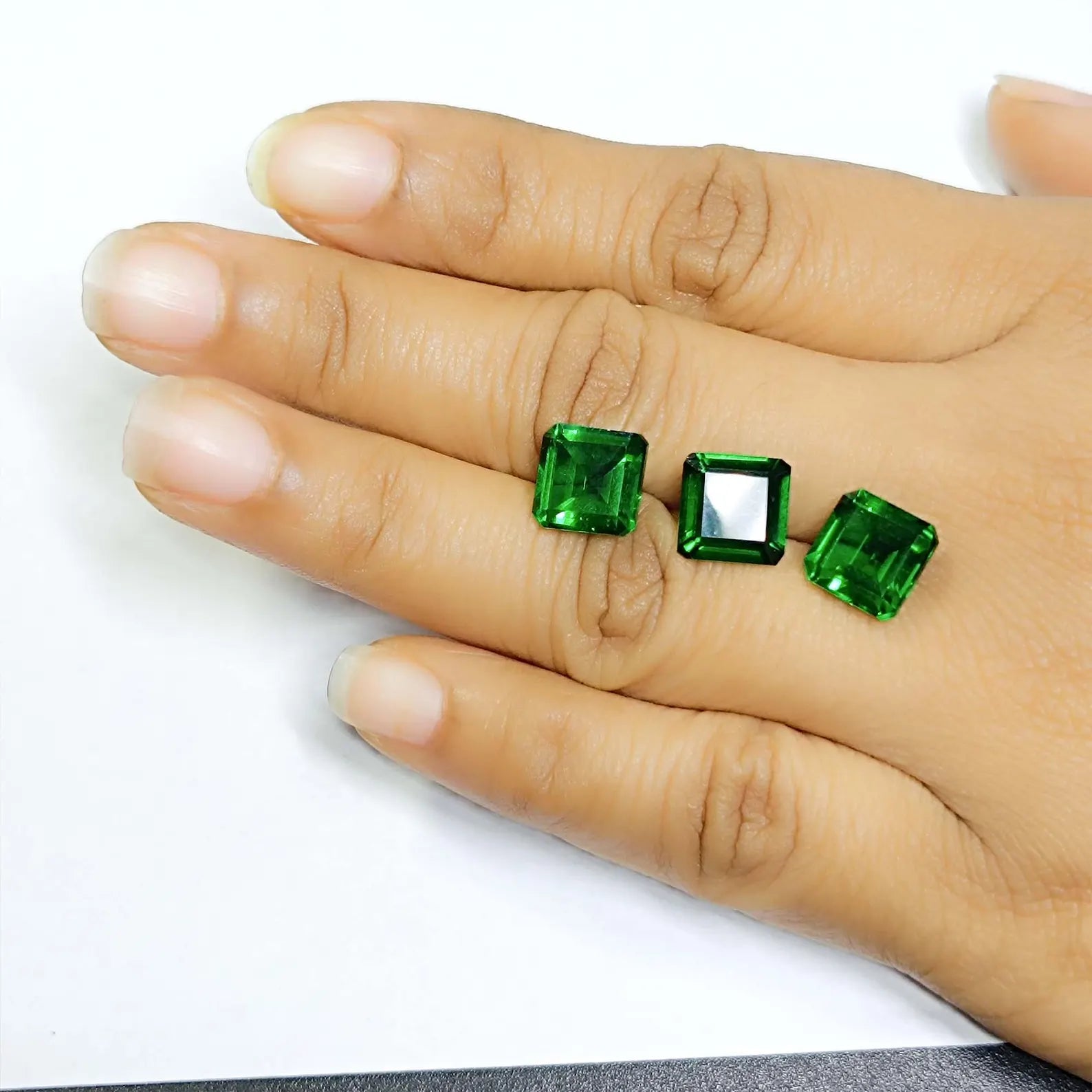 7 x 6 mm Green Emerald Loose Gemstone, Asscher Cut