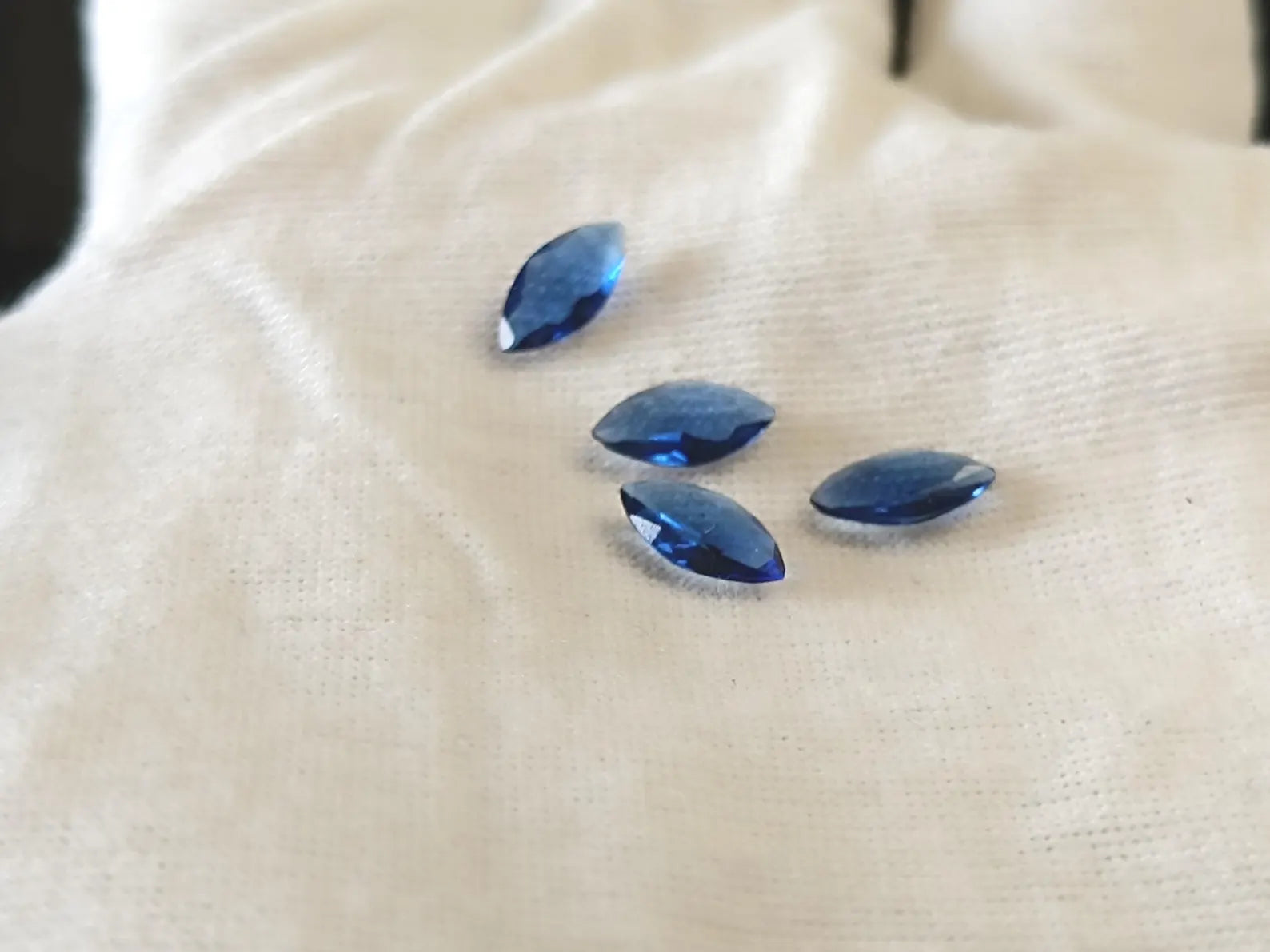 Blue Sapphire Loose Stone, Marquise Shape Cut (5x2.5 MM)