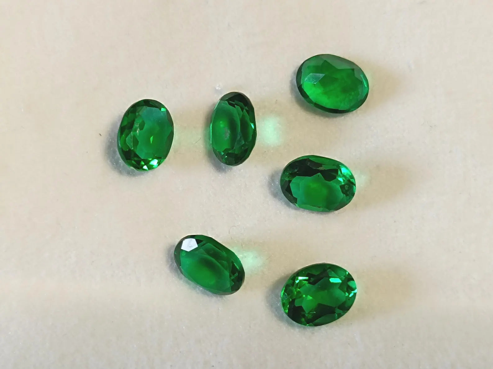 Emerald Green Oval Shape Loose Stones Gemstones 4 Pcs Lot