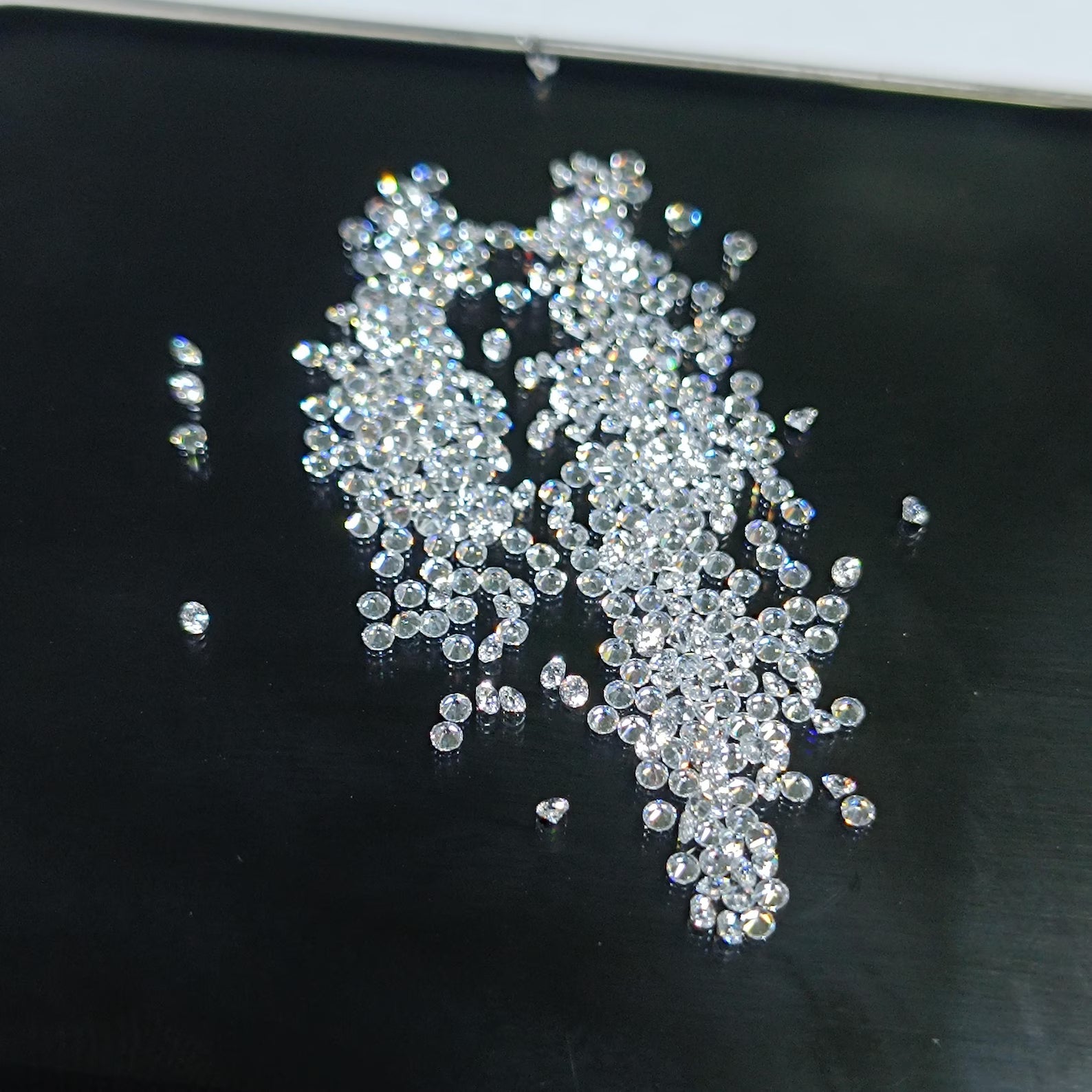 35 Lab Grown Diamonds | 1.4mm Round Brilliant Cut, EF/VS1 Clarity