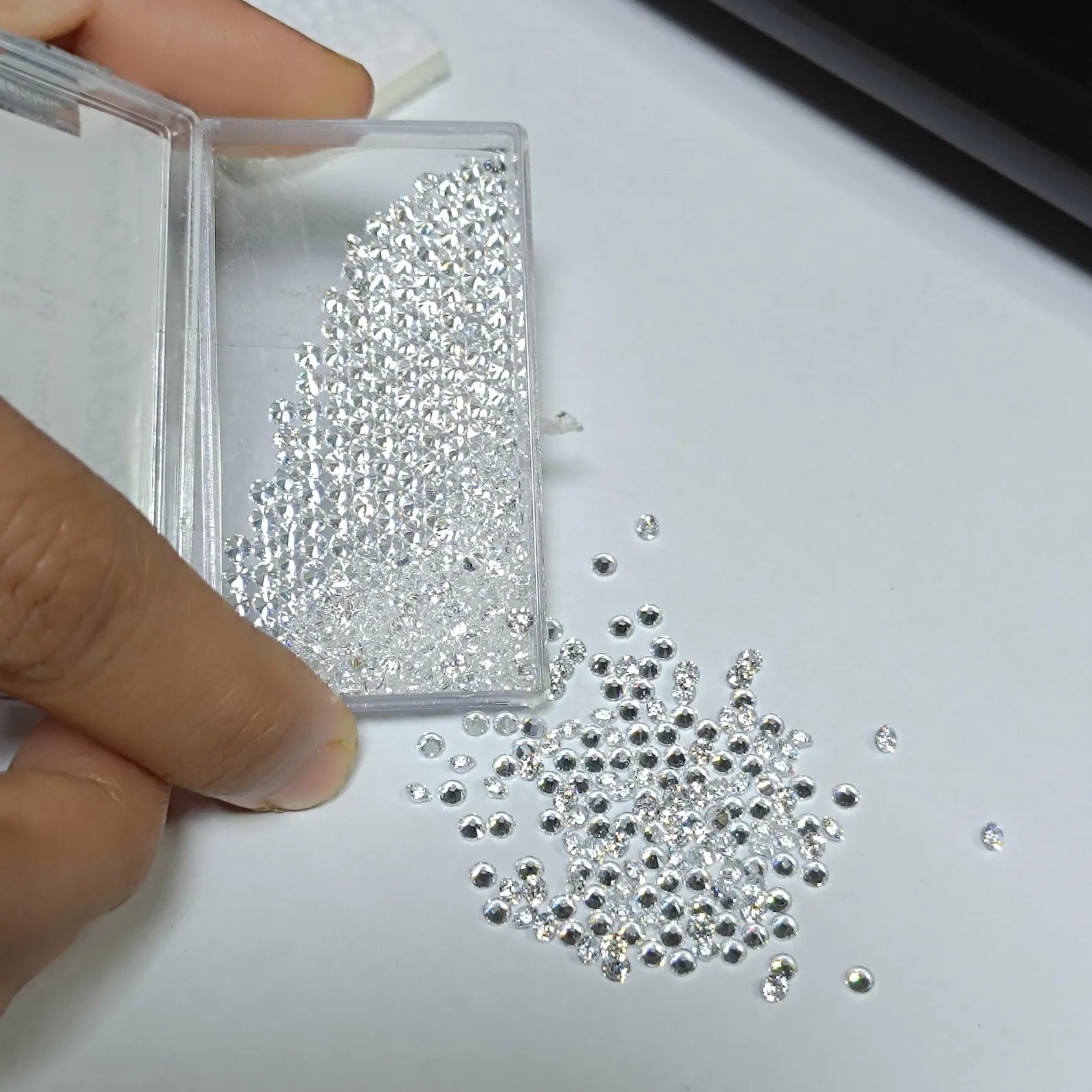 CVD Lab Grown Diamonds 2.5mm, EF Clarity (10 Pcs)
