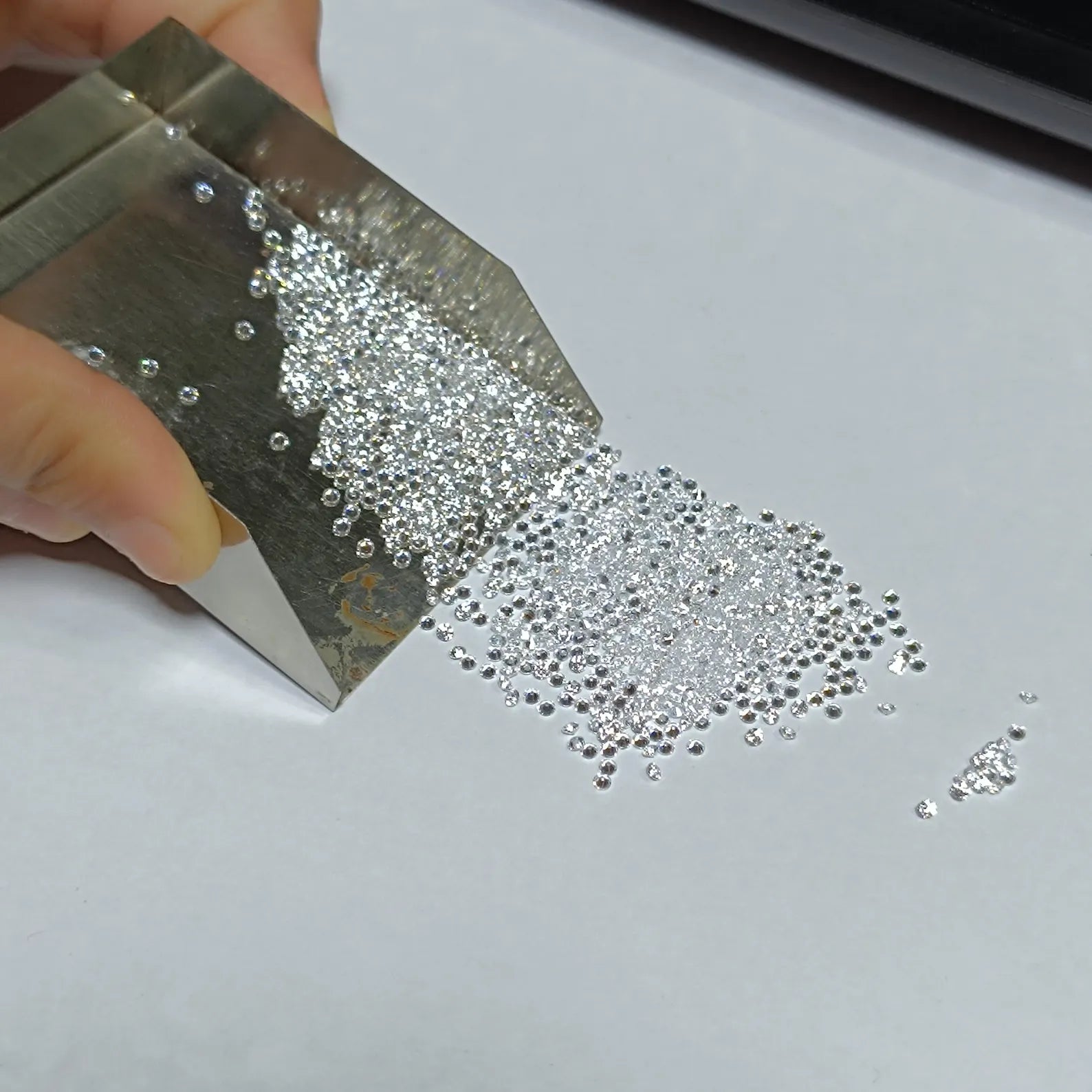 1.5mm DEF VS Lab Grown Diamond 50 Pcs Round Brilliant Cut