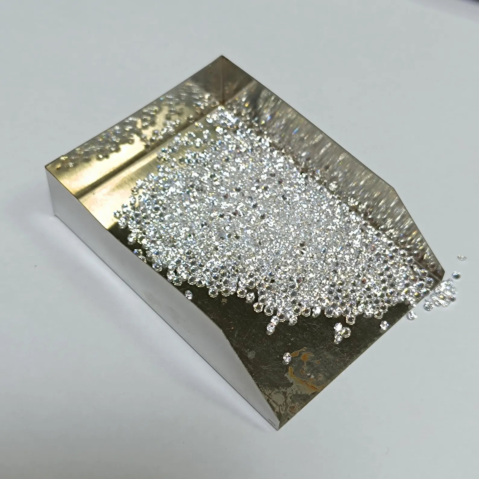 1.5mm DEF VS Lab Grown Diamond 50 Pcs Round Brilliant Cut