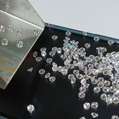 2.9mm (0.08 W)DEF VS LAB Grown Diamond, Round Brilliant Cut 10 Pcs